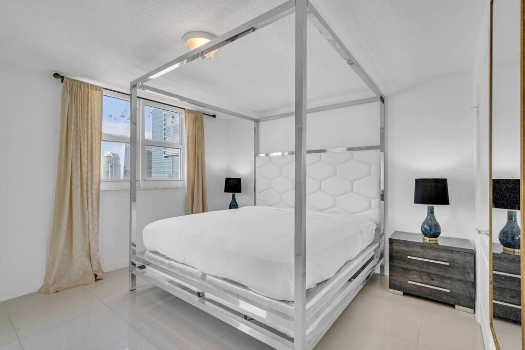 Luxurious Private Unit With Parking Leilighet Miami Eksteriør bilde