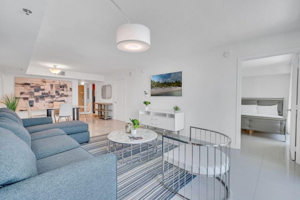 Luxurious Private Unit With Parking Leilighet Miami Eksteriør bilde