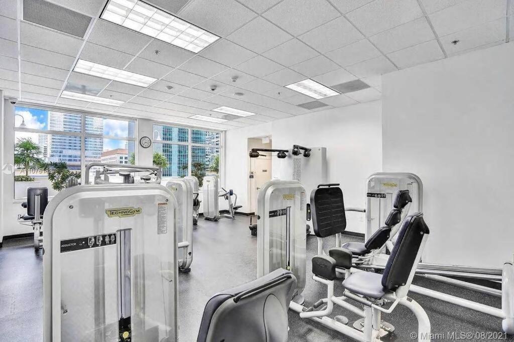Luxurious Private Unit With Parking Leilighet Miami Eksteriør bilde