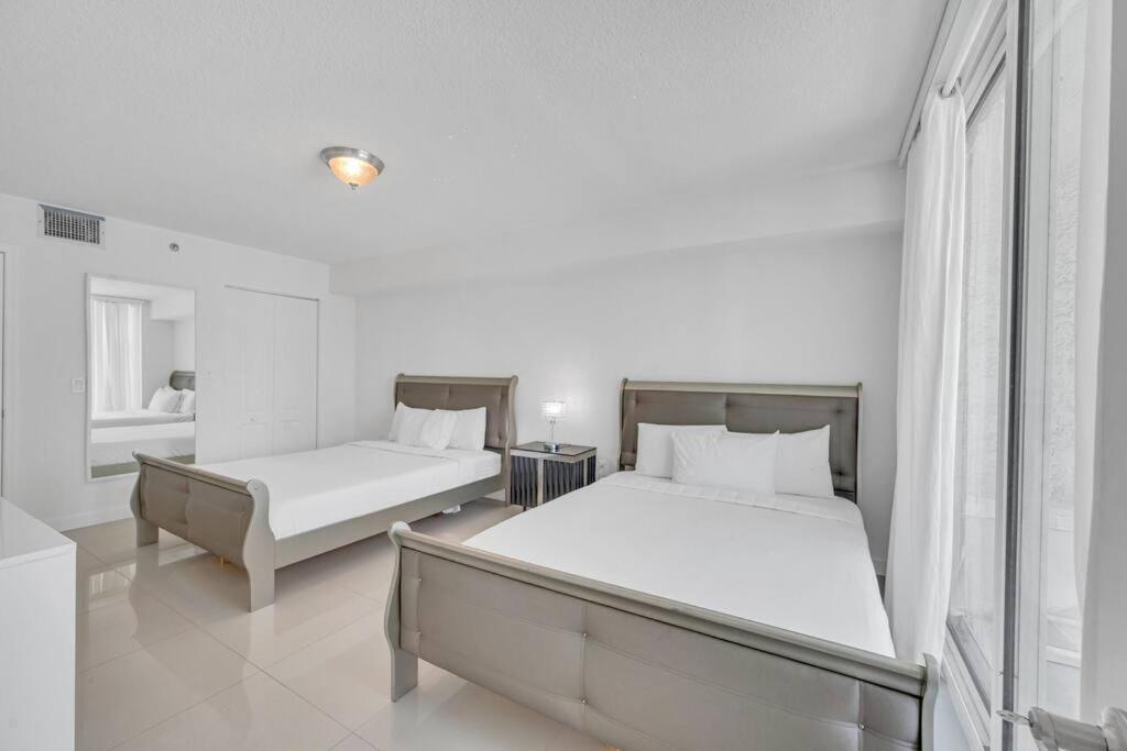 Luxurious Private Unit With Parking Leilighet Miami Eksteriør bilde