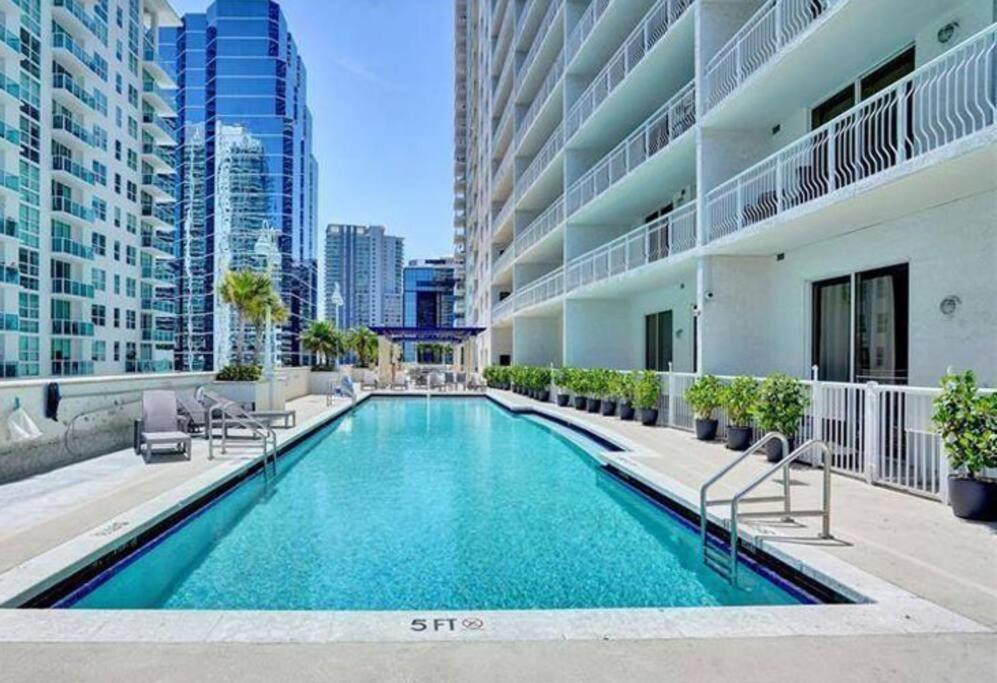 Luxurious Private Unit With Parking Leilighet Miami Eksteriør bilde
