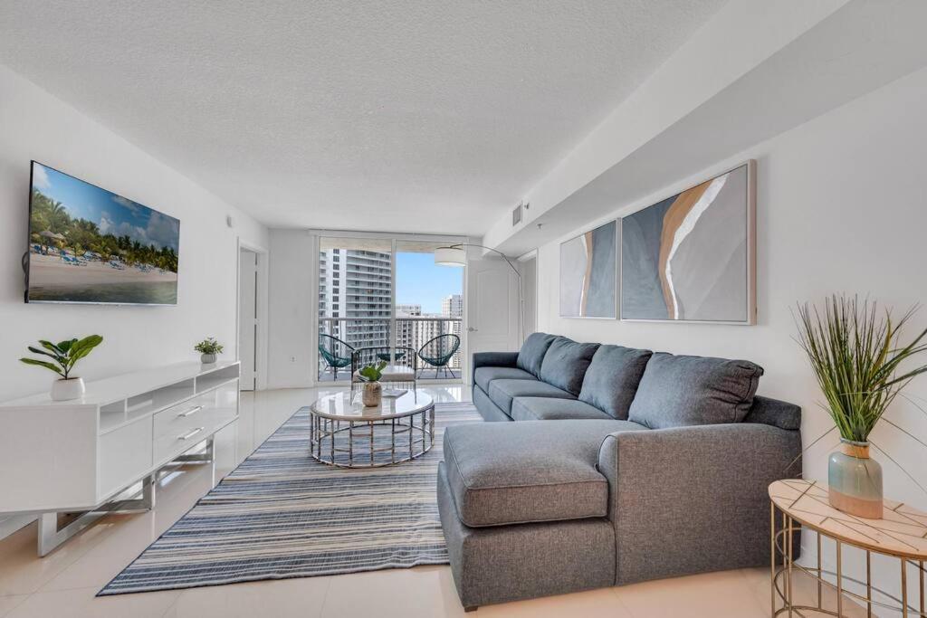 Luxurious Private Unit With Parking Leilighet Miami Eksteriør bilde
