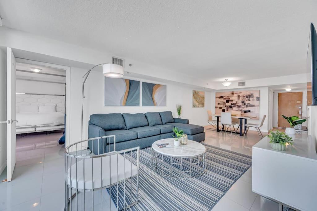 Luxurious Private Unit With Parking Leilighet Miami Eksteriør bilde