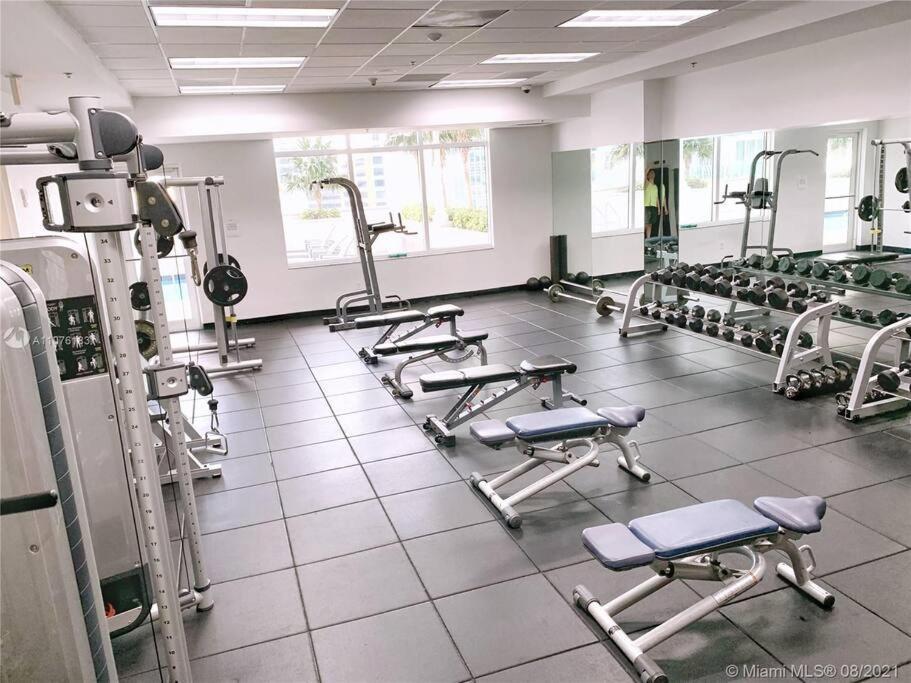 Luxurious Private Unit With Parking Leilighet Miami Eksteriør bilde