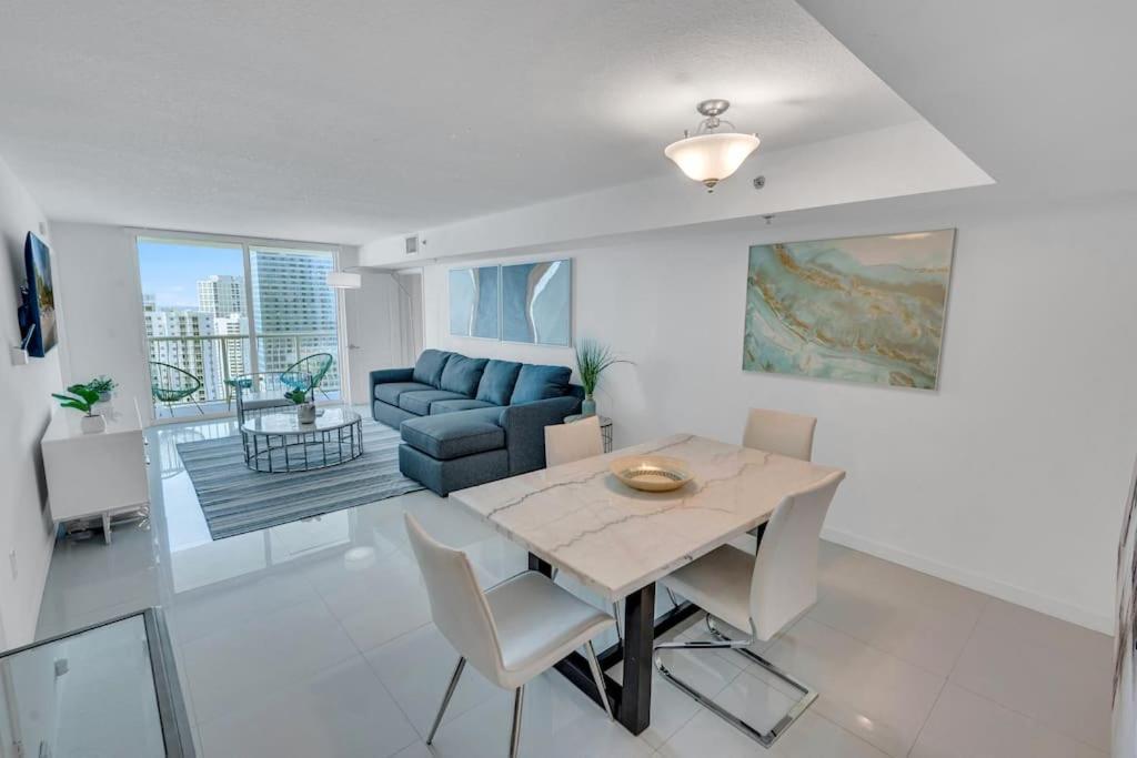 Luxurious Private Unit With Parking Leilighet Miami Eksteriør bilde